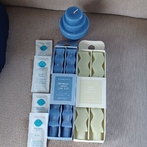 2 Sets of Wavy Candles